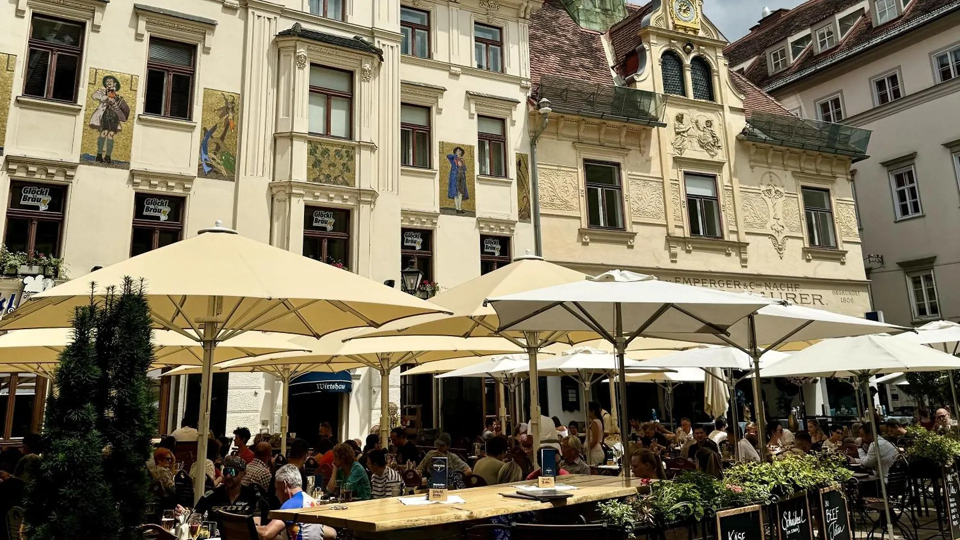 Boho Design Studio - Historic City Center With Free Parking & Aircon By Hero Homes Graz Österreich